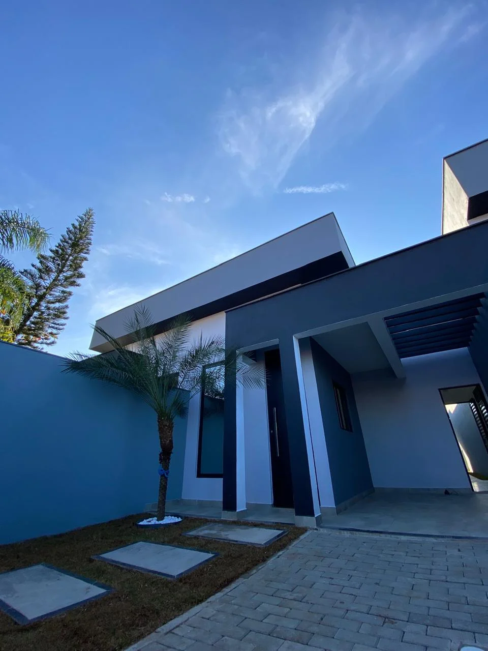 Casa com 3 dormitórios próximo à praia no bairro Gaivota (Praia)