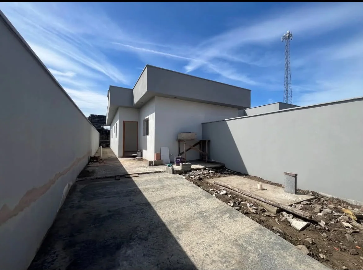 Casa com 2 dormitórios no bairro Sabaúna
