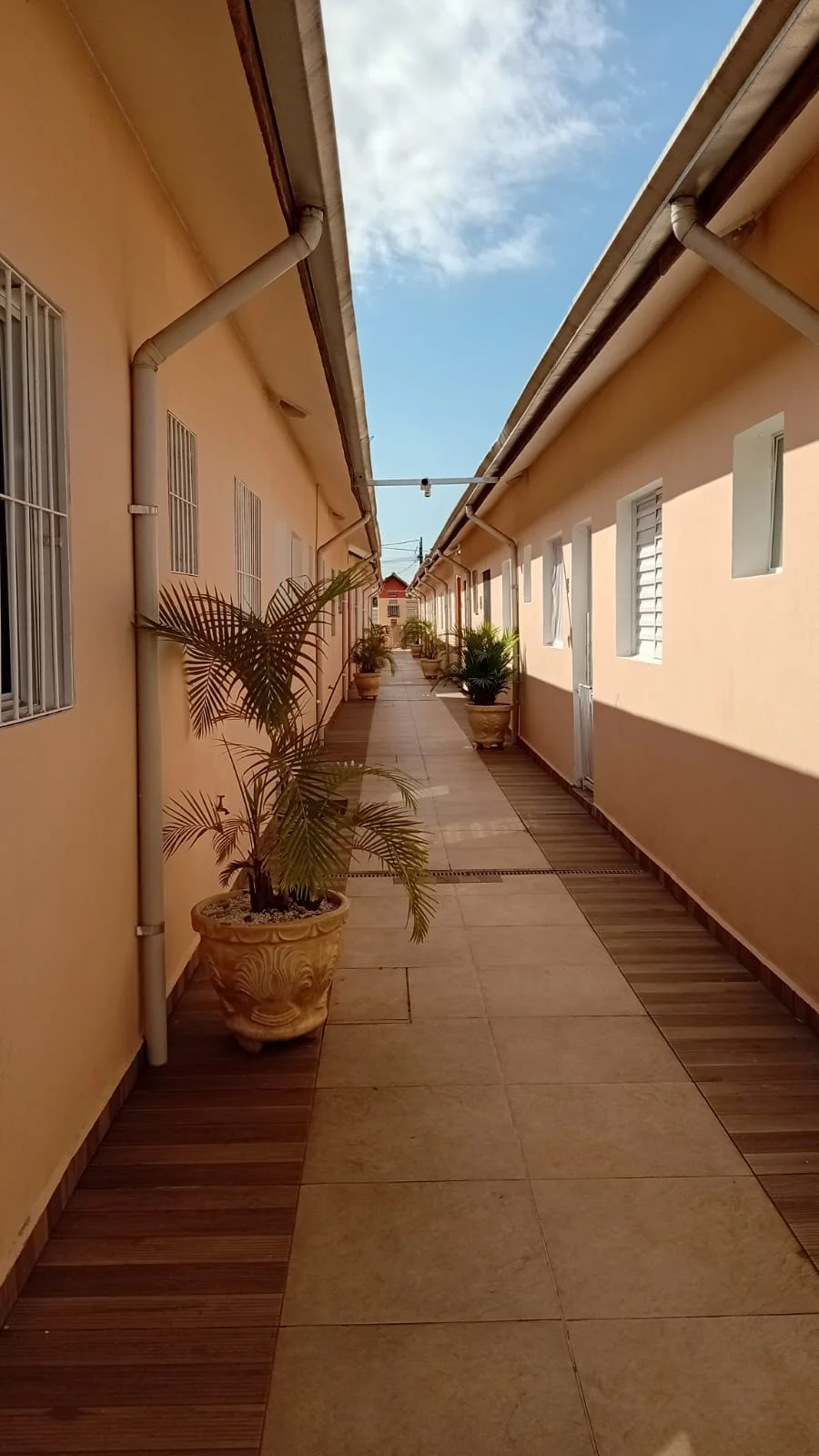 Condomínio com 2 dormitórios mobiliado próximo à praia no bairro Cibratel II