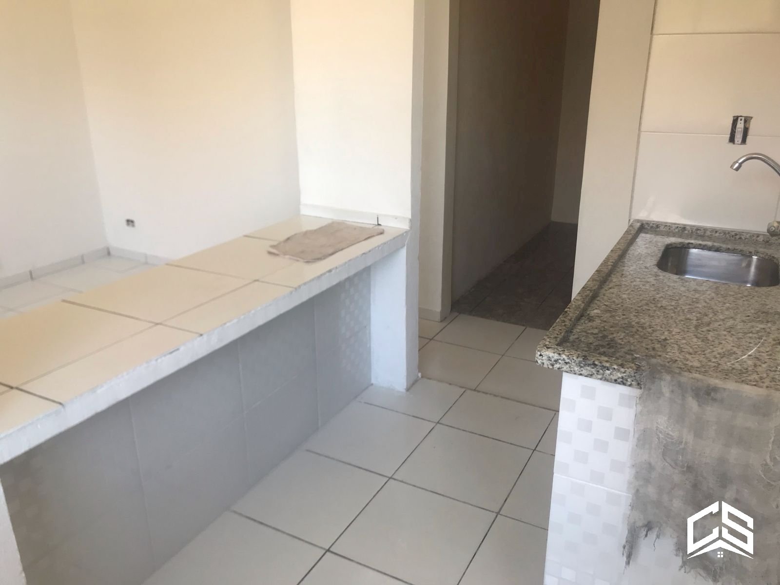 APARTAMENTO A VENDA LADO MORRO EM ITANHAÉM/SP