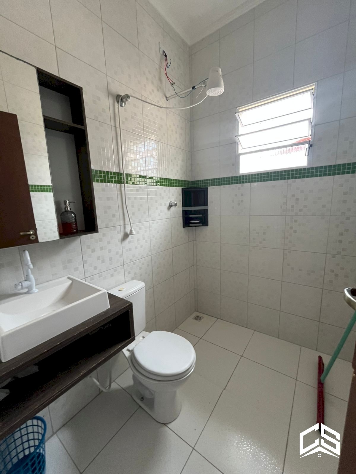 3d202181939ec2d8778fb4a654311298.jpg