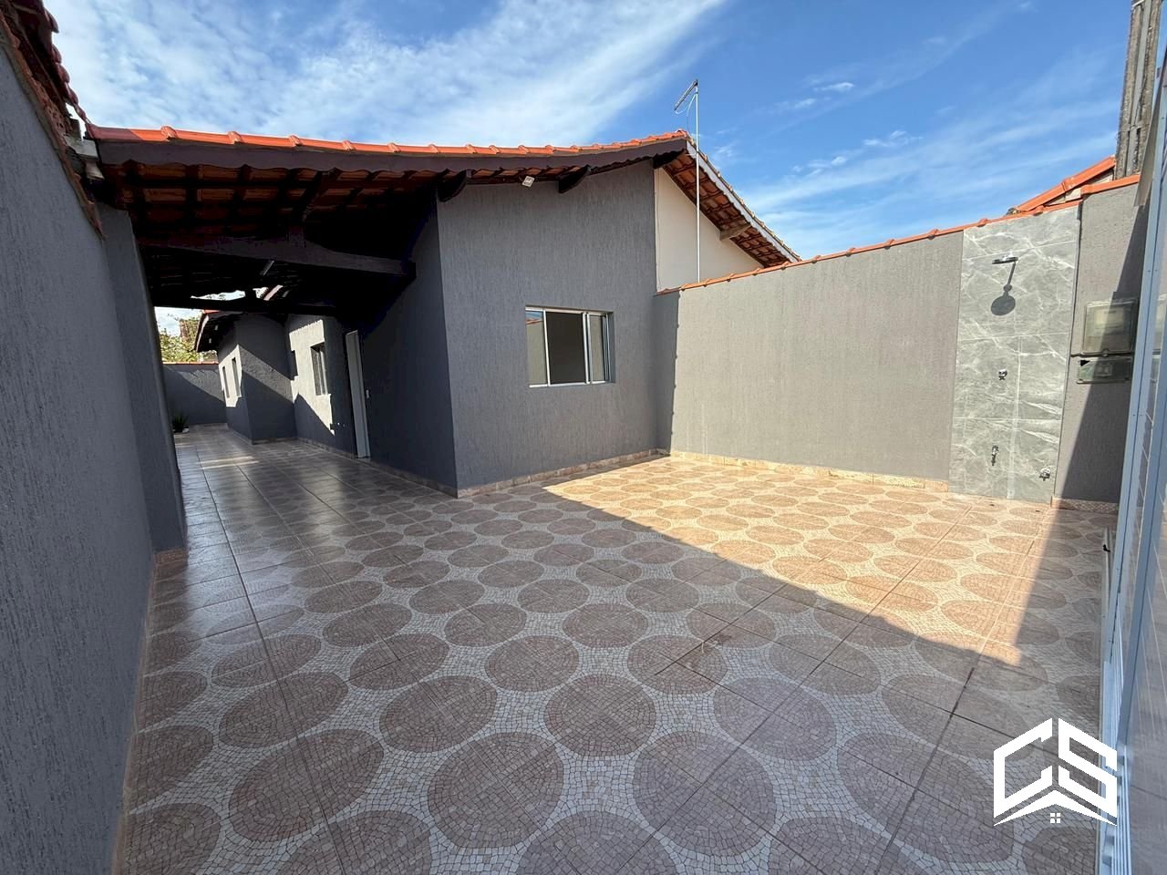 Casa à venda lado morro em Mongaguá no Florida Mirim