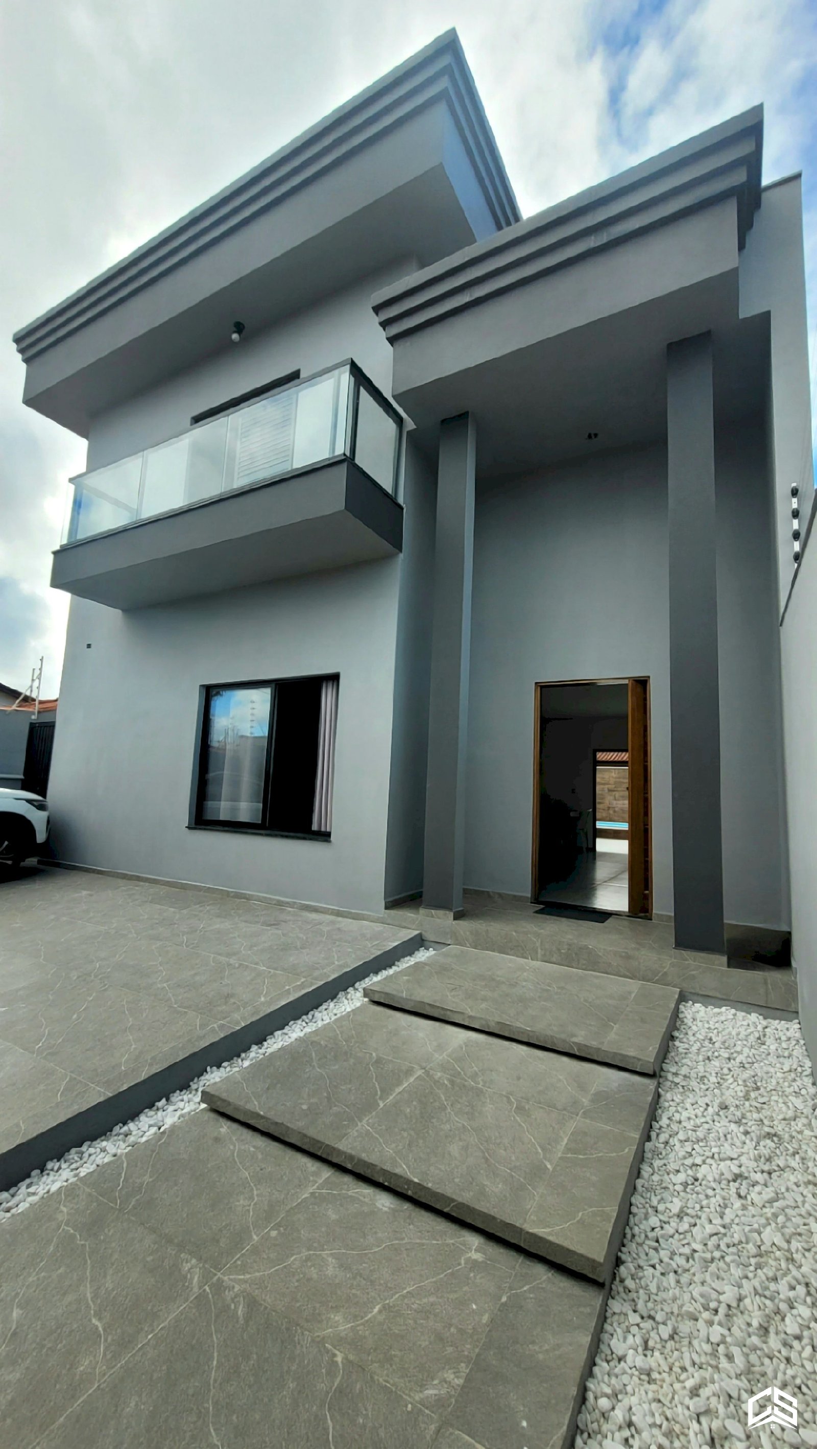 LINDA CASA COM 4 DORMITÓRIOS NO BALNEÁRIO TUPY