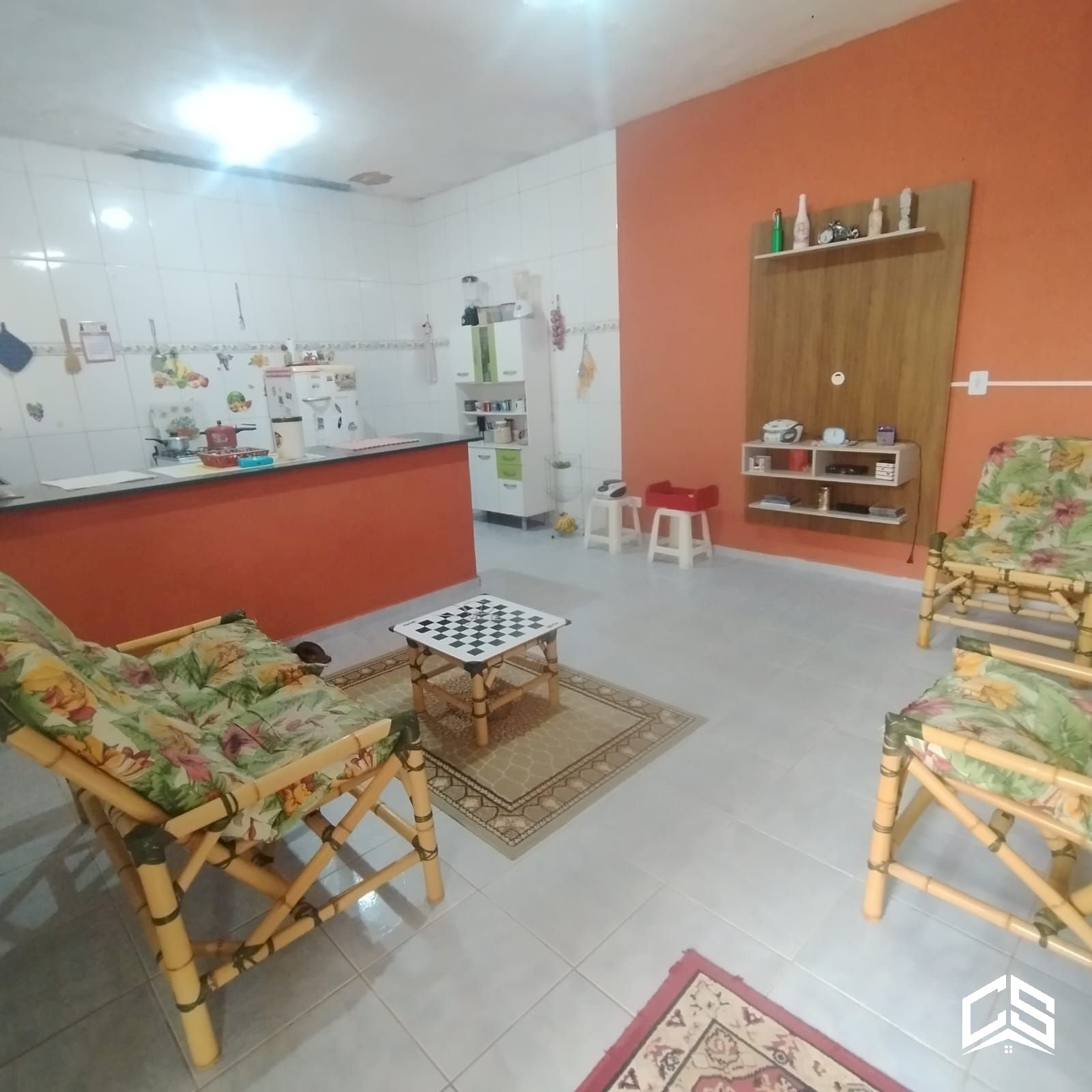 Casa à venda lado morro com 2 dormitórios