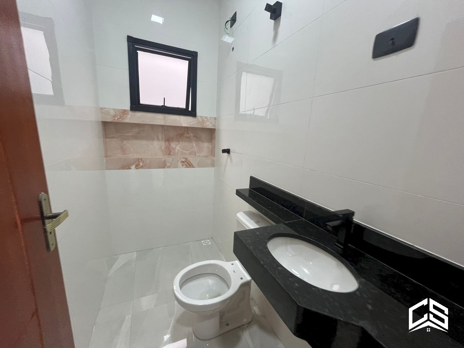 749dccfbebd38a3904dadd73383335a6.jpg