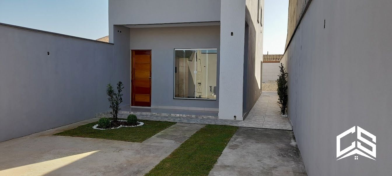 EXCELENTE IMÓVEL COM PISCINA LOCALIZADO EM MONGAGUÁ/SP