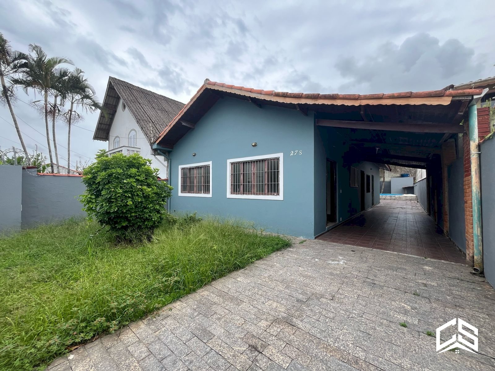 LINDA CASA NA PRAIA DO SONHO COM 3 DORMITÓRTIOS E PISCINA