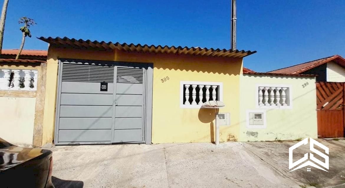 LINDA CASA COM EDICULA A VENDA