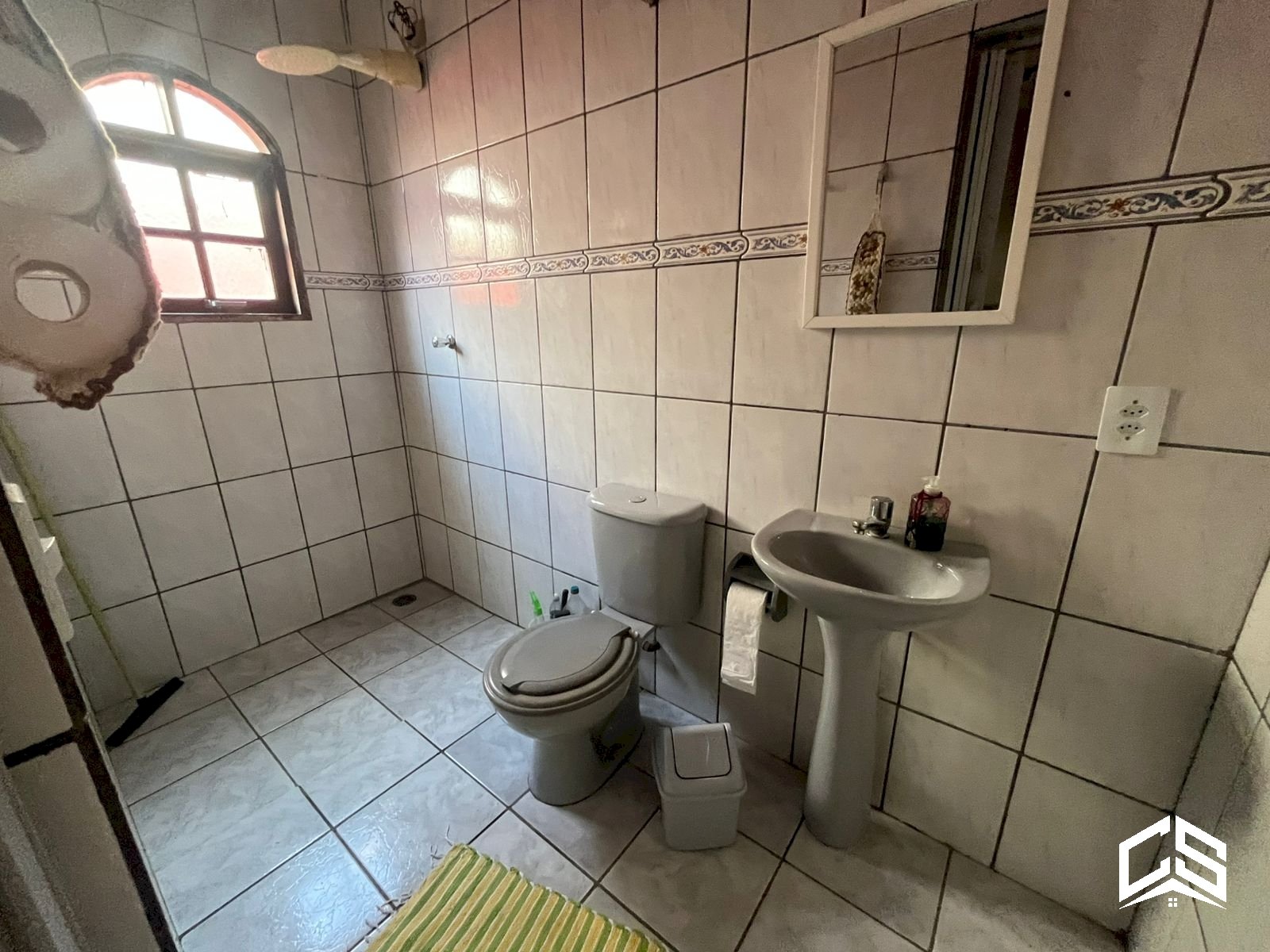 098a32592b9c9c6523a2f1cb7237bba4.jpeg