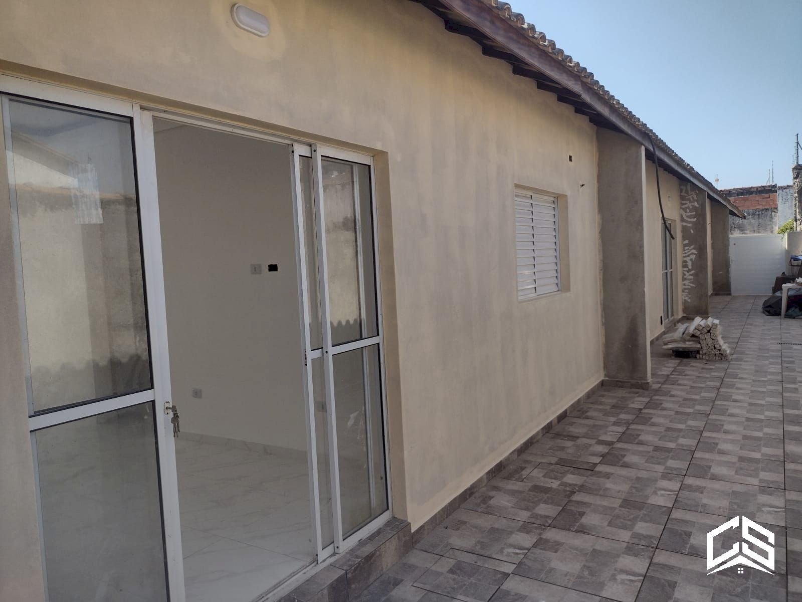 Linda casa de Condomínio à venda no Cibratel com piscina